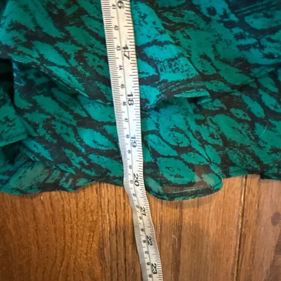 Misa Los Angeles Demaris green ruffled tie neck blouse M - Picture 7 of 10